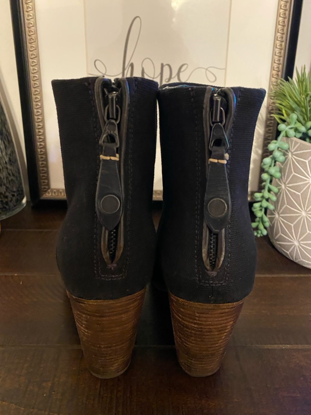 Rag & Bone New York Classic Newbury Ankle Booties Size 9 Black Canvas Heel Zip - Picture 5 of 12